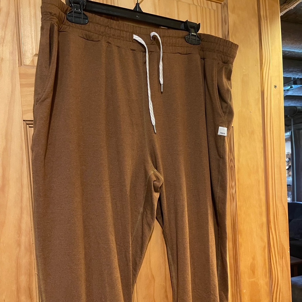 Vuori Performance Joggers